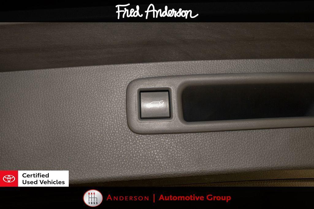 used 2023 Toyota Highlander car, priced at $36,294
