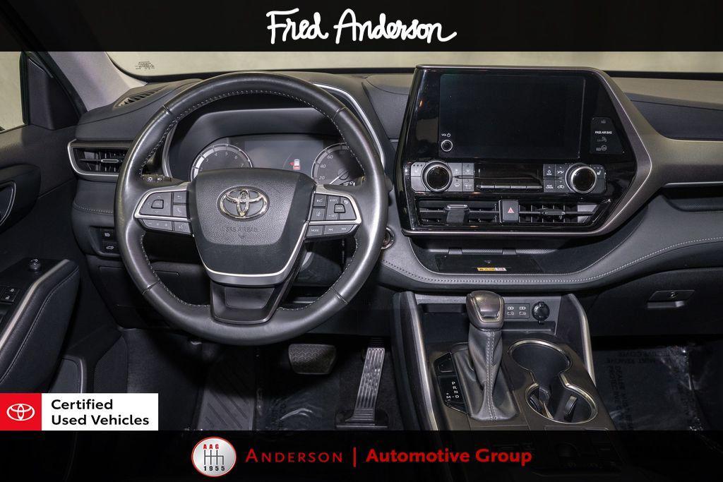 used 2023 Toyota Highlander car, priced at $36,294