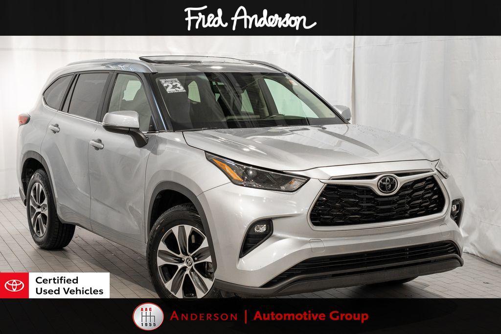 used 2023 Toyota Highlander car, priced at $36,294