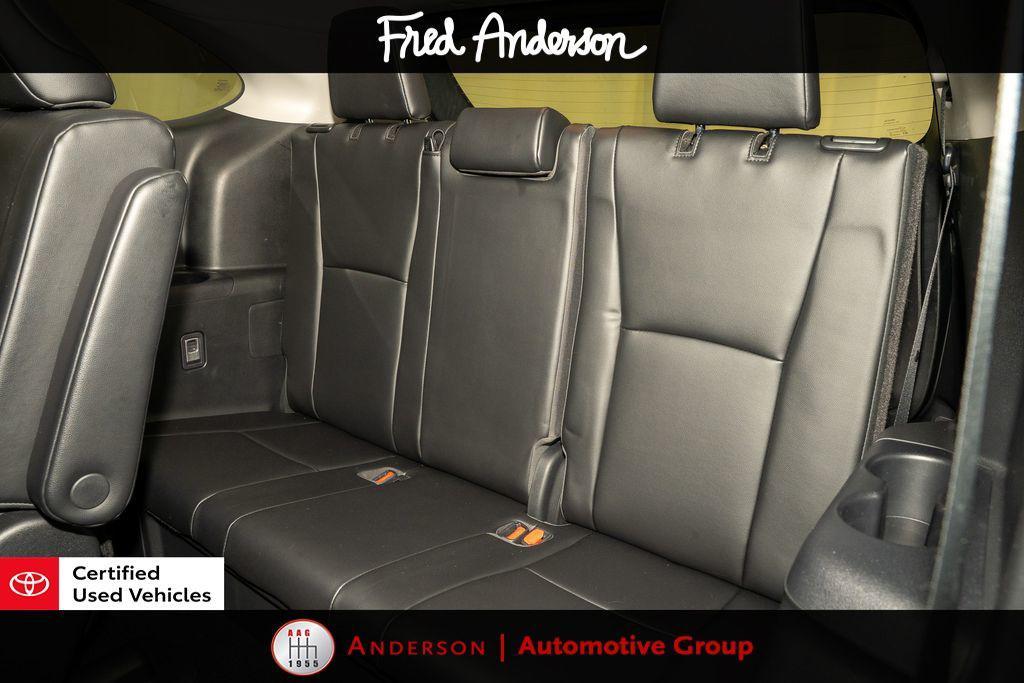 used 2023 Toyota Highlander car, priced at $36,294