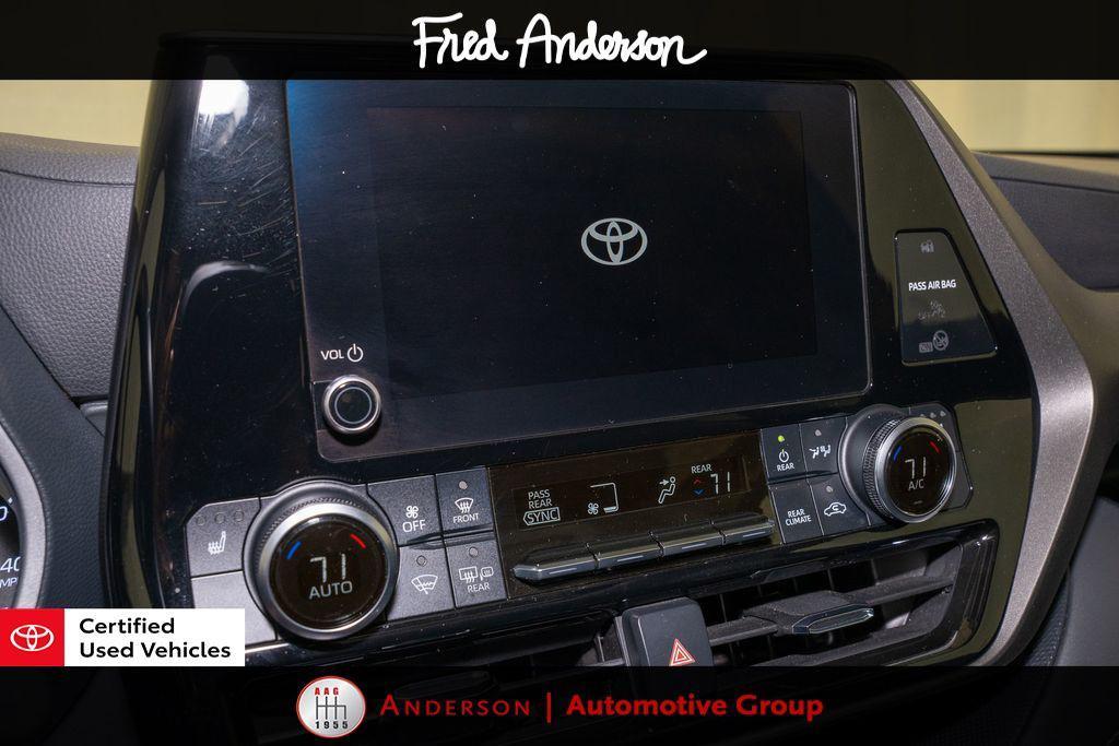 used 2023 Toyota Highlander car, priced at $36,294