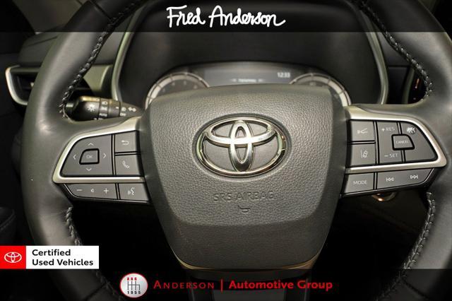 used 2023 Toyota Highlander car, priced at $39,137