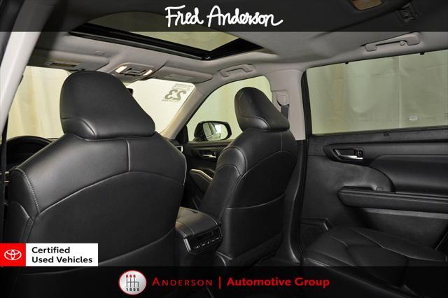 used 2023 Toyota Highlander car, priced at $39,137