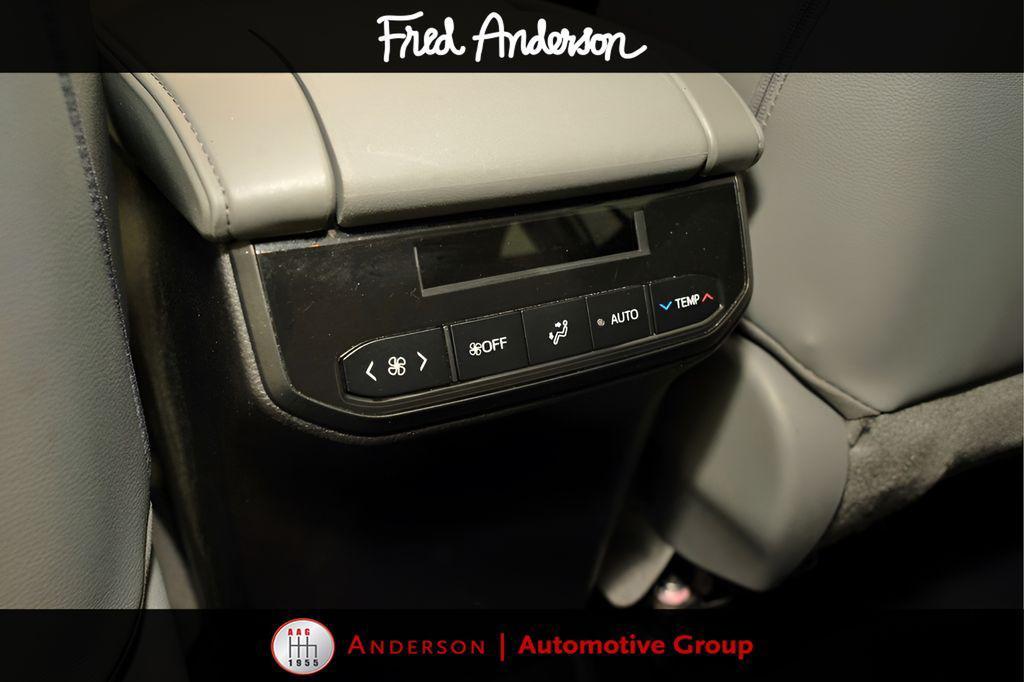 used 2022 Toyota Highlander car, priced at $31,237