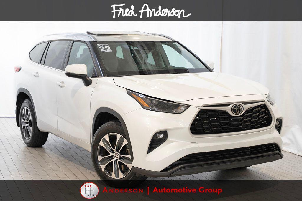 used 2022 Toyota Highlander car, priced at $31,744