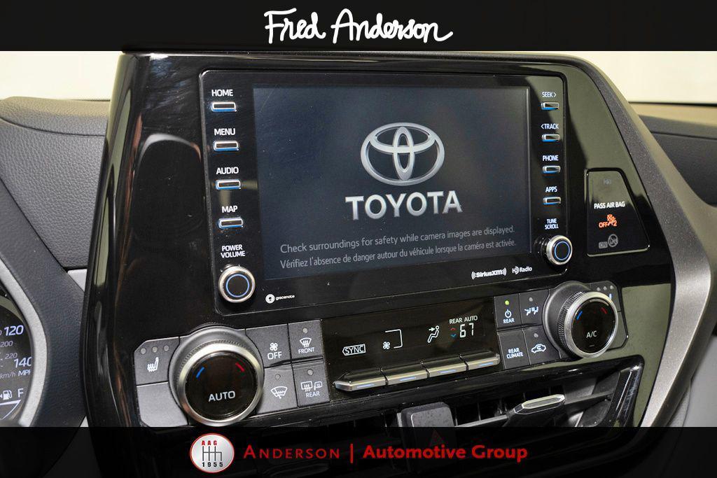 used 2022 Toyota Highlander car, priced at $31,237