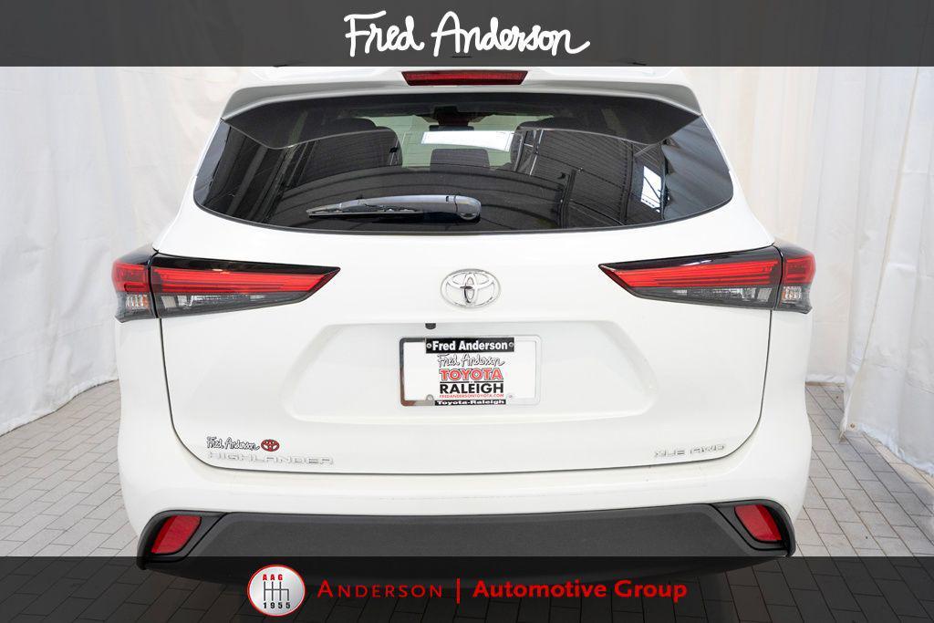 used 2022 Toyota Highlander car, priced at $31,744