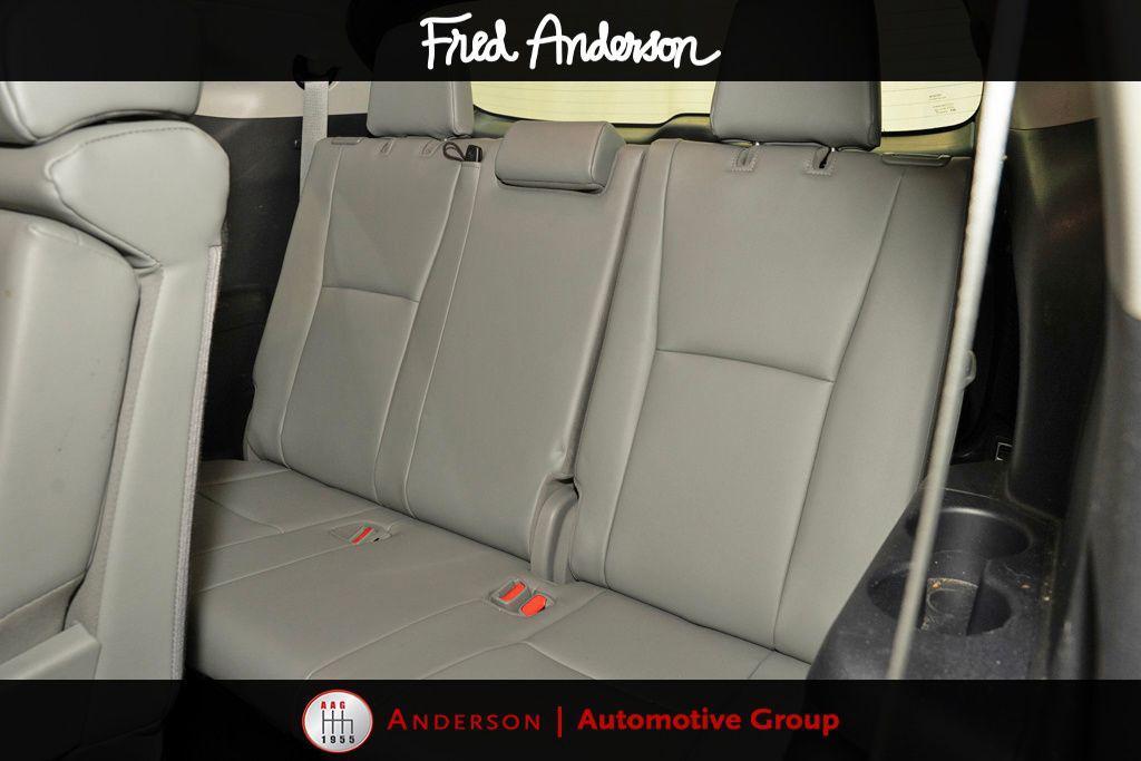 used 2022 Toyota Highlander car, priced at $31,237