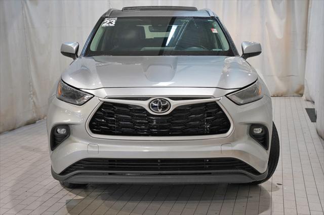 used 2023 Toyota Highlander car, priced at $38,500