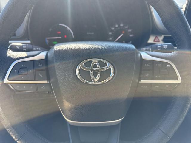 used 2023 Toyota Sienna car, priced at $45,015