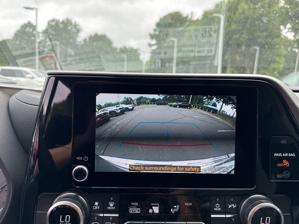 new 2025 Toyota Highlander car, priced at $44,234
