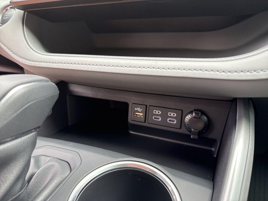 new 2025 Toyota Highlander car, priced at $44,234