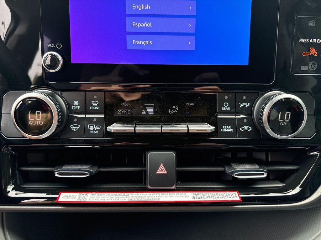 new 2025 Toyota Highlander car, priced at $44,234