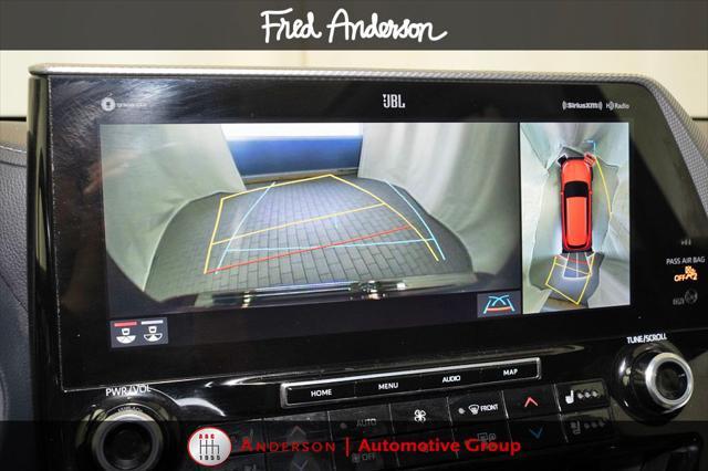 used 2021 Toyota Highlander car, priced at $34,393