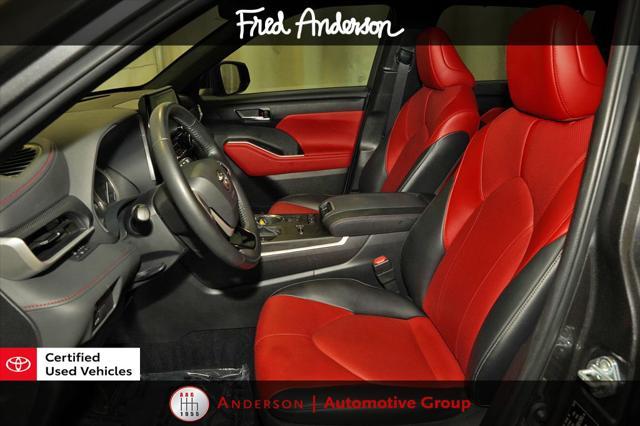 used 2022 Toyota Highlander car, priced at $33,800