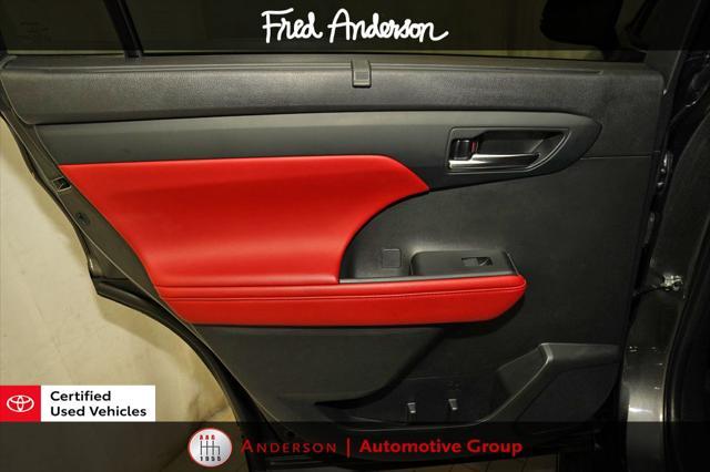 used 2022 Toyota Highlander car, priced at $33,800