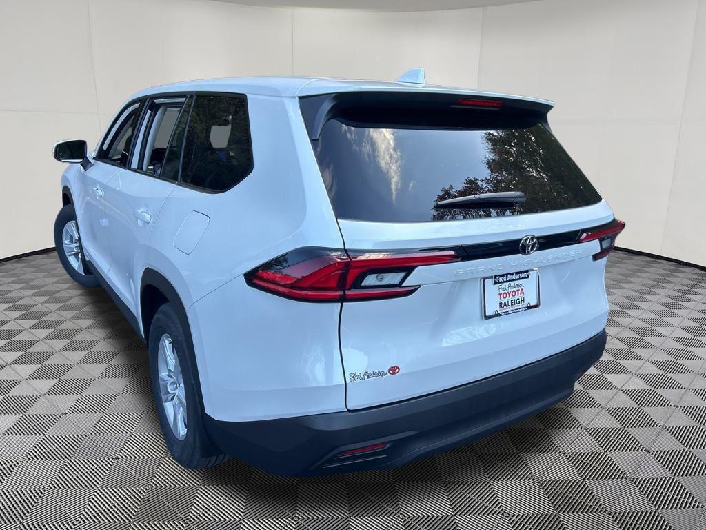 new 2026 Toyota Highlander car, priced at $45,182