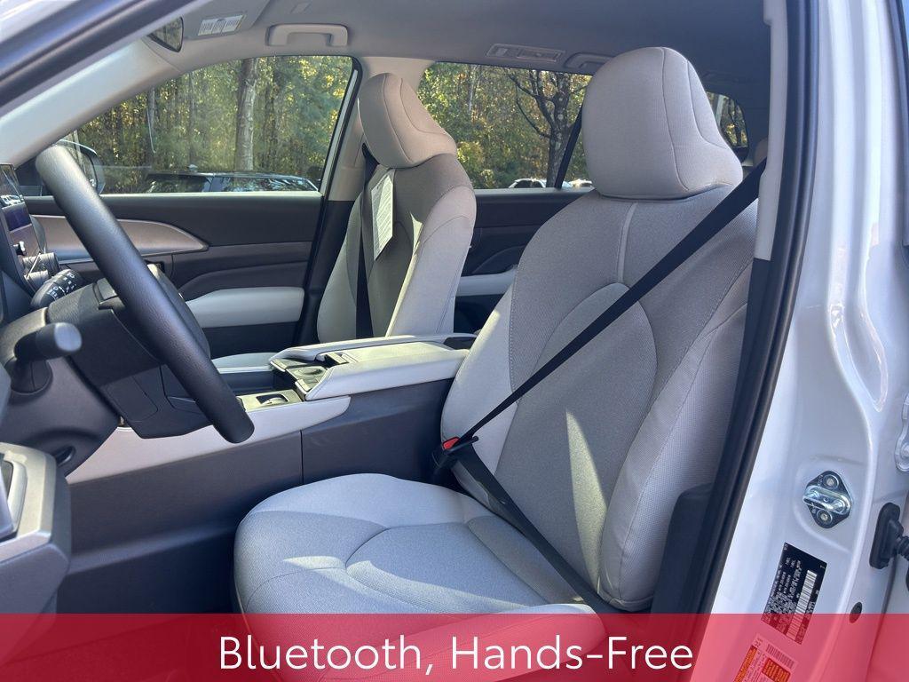 new 2026 Toyota Highlander car, priced at $45,182