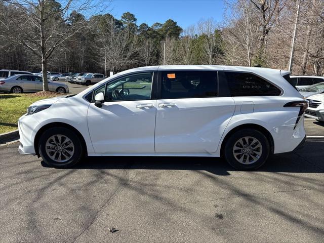 used 2024 Toyota Sienna car, priced at $40,095