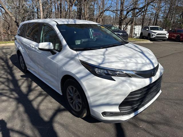 used 2024 Toyota Sienna car, priced at $40,095