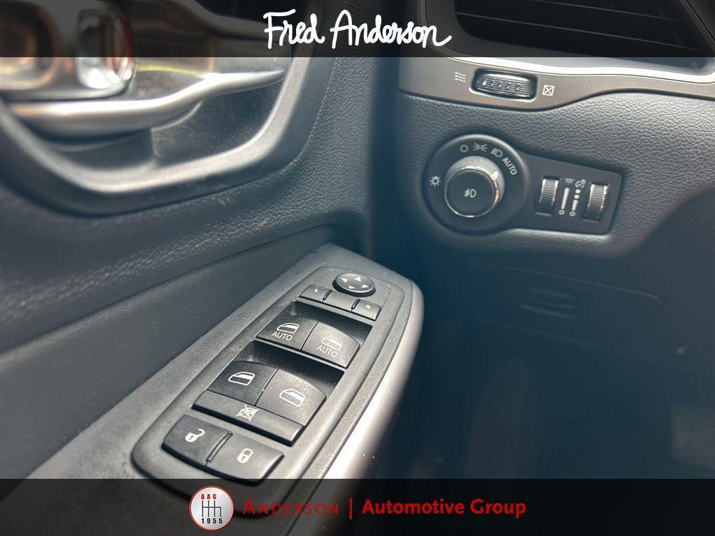 used 2022 Jeep Cherokee car, priced at $19,128