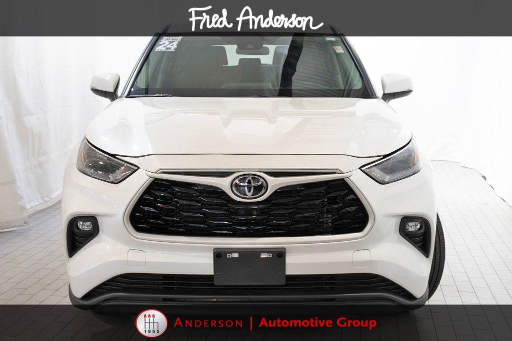 used 2024 Toyota Highlander car, priced at $35,498