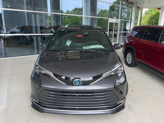 new 2025 Toyota Sienna car, priced at $59,301