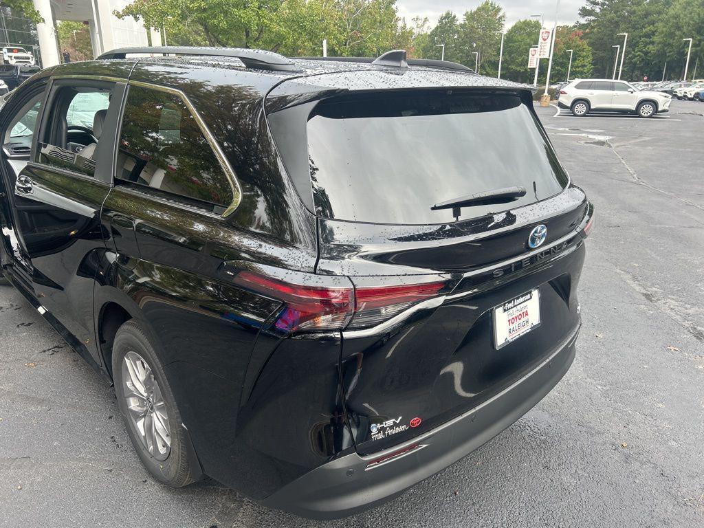 new 2025 Toyota Sienna car, priced at $48,170