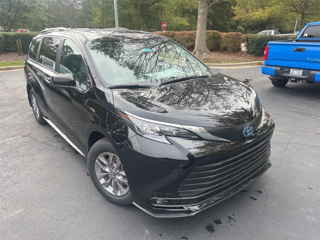 new 2025 Toyota Sienna car, priced at $48,170