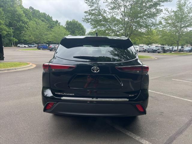 new 2025 Toyota Highlander car, priced at $46,904