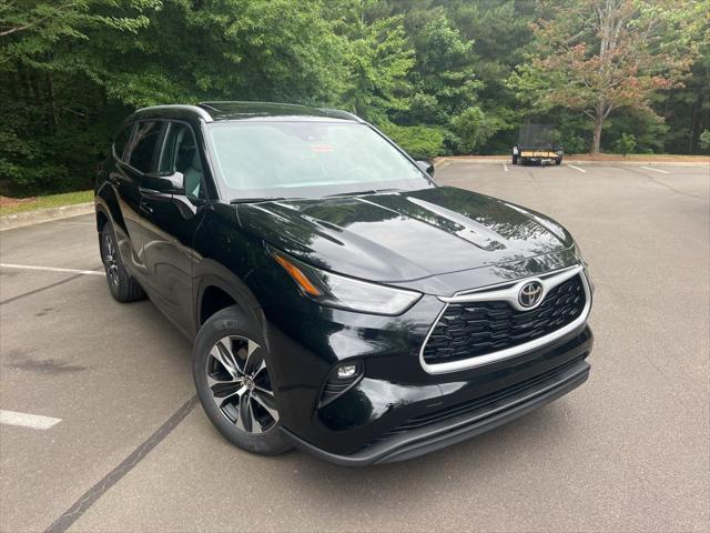 new 2025 Toyota Highlander car, priced at $46,904