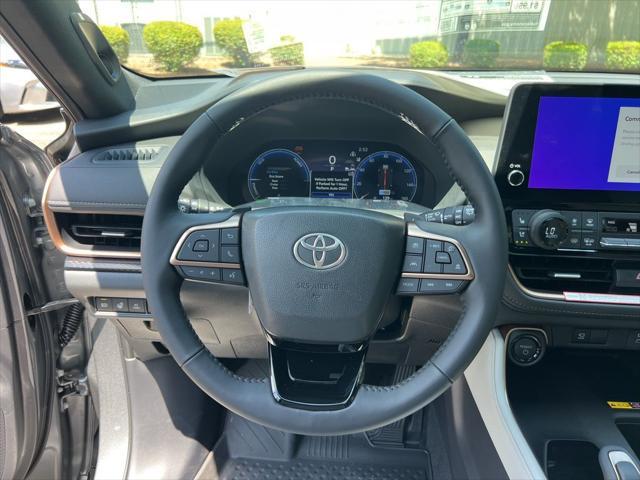 new 2025 Toyota Grand Highlander Hybrid car, priced at $60,661