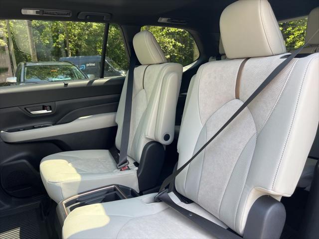 new 2025 Toyota Grand Highlander Hybrid car, priced at $60,661