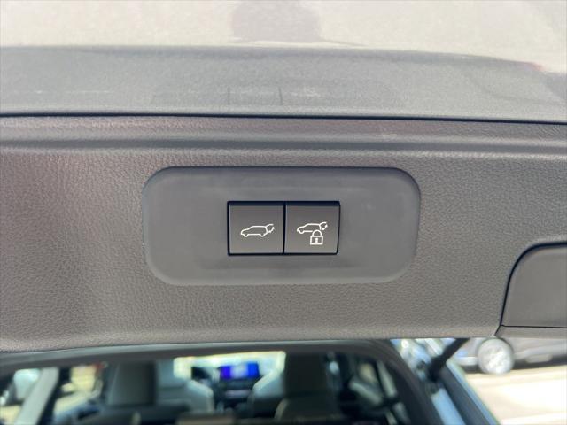 new 2025 Toyota Grand Highlander Hybrid car, priced at $60,661