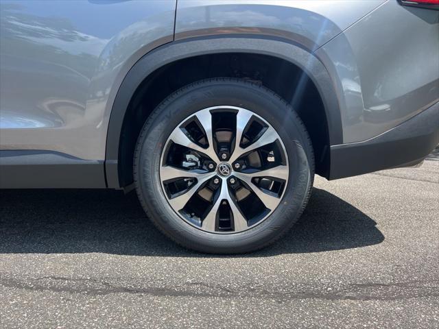 new 2025 Toyota Grand Highlander Hybrid car, priced at $60,661