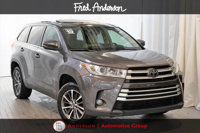 used 2019 Toyota Highlander car, priced at $25,936
