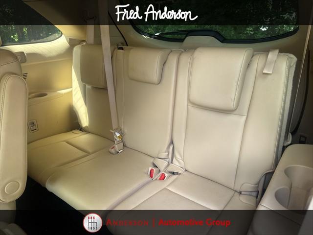 used 2019 Toyota Highlander car, priced at $26,032