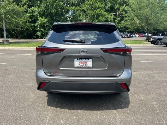 new 2025 Toyota Highlander car, priced at $47,028