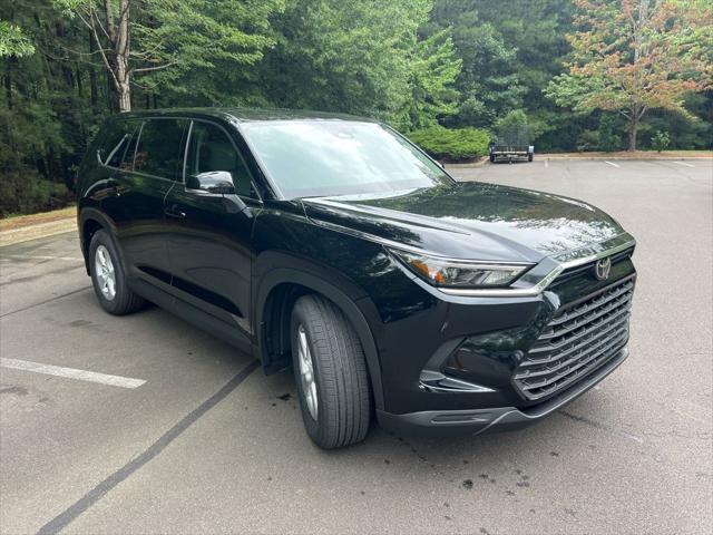 new 2025 Toyota Highlander car, priced at $44,394