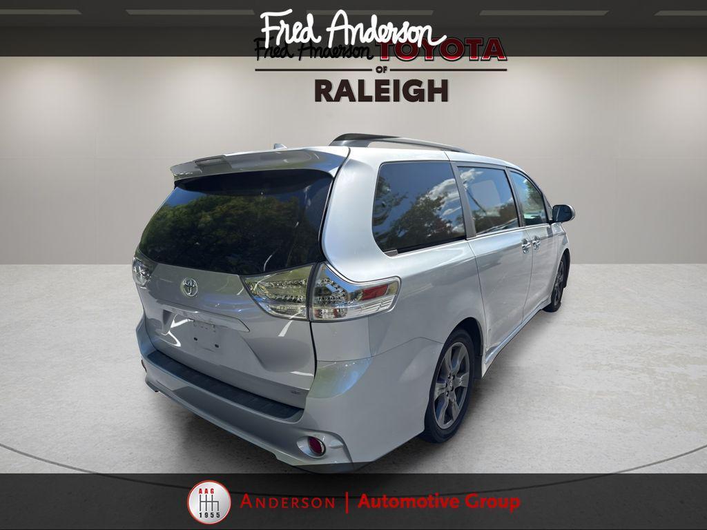 used 2020 Toyota Sienna car, priced at $35,024