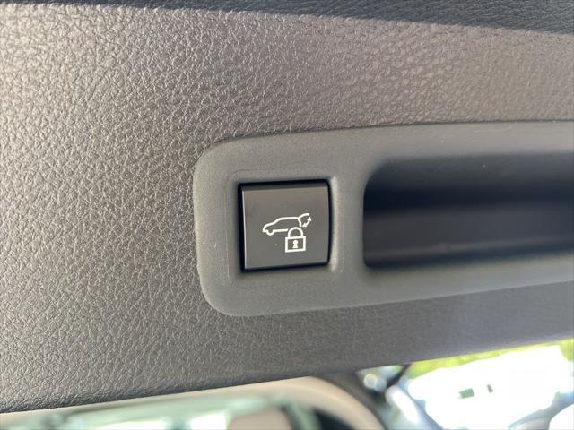 new 2025 Toyota Sienna car, priced at $47,043