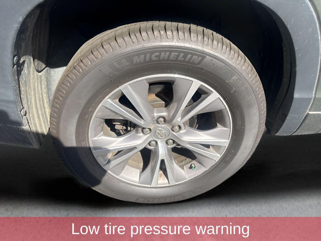 used 2015 Toyota Highlander car, priced at $17,186