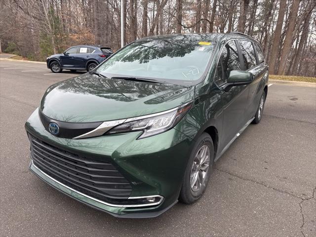 used 2022 Toyota Sienna car, priced at $41,650