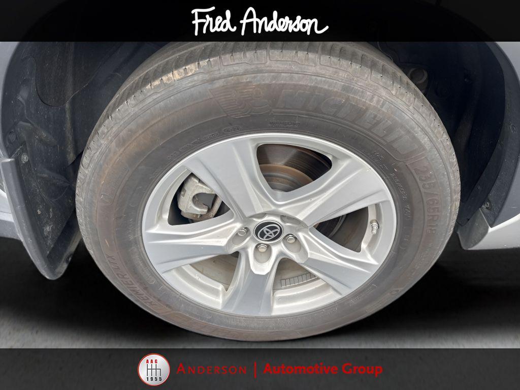 used 2024 Toyota Highlander car, priced at $33,996