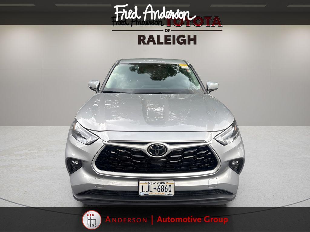 used 2024 Toyota Highlander car, priced at $33,996