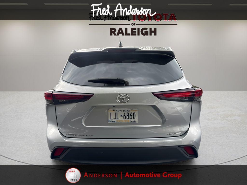 used 2024 Toyota Highlander car, priced at $33,996