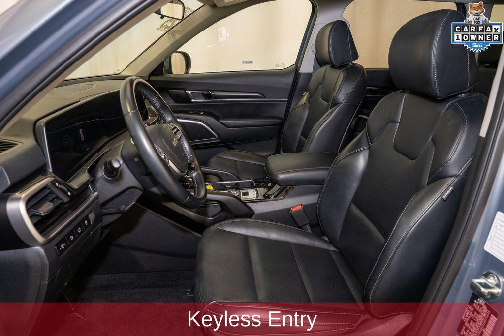 used 2025 Kia Telluride car, priced at $32,106