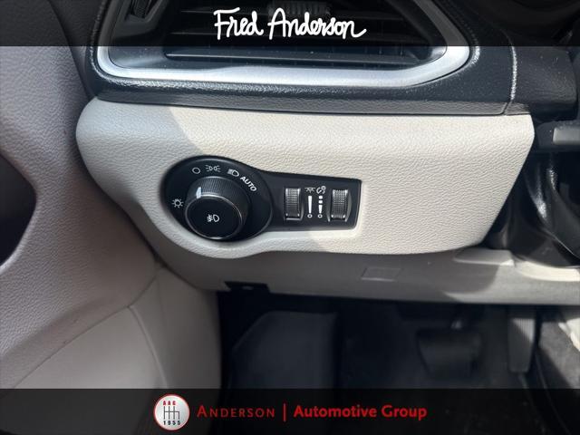 used 2018 Chrysler Pacifica car, priced at $14,536