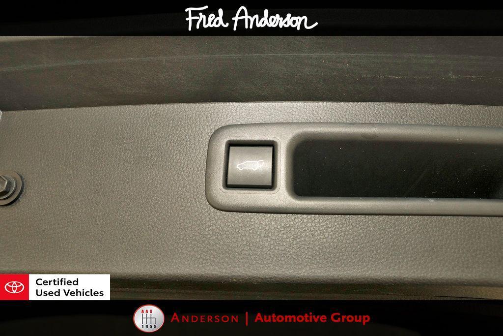 used 2024 Toyota Highlander car, priced at $35,712