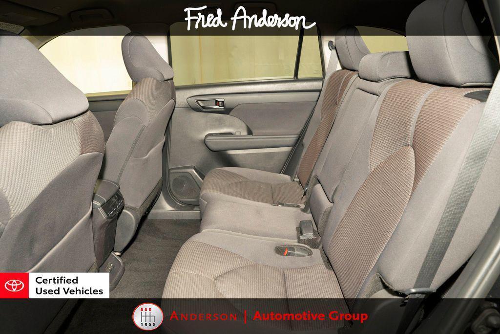 used 2024 Toyota Highlander car, priced at $32,967